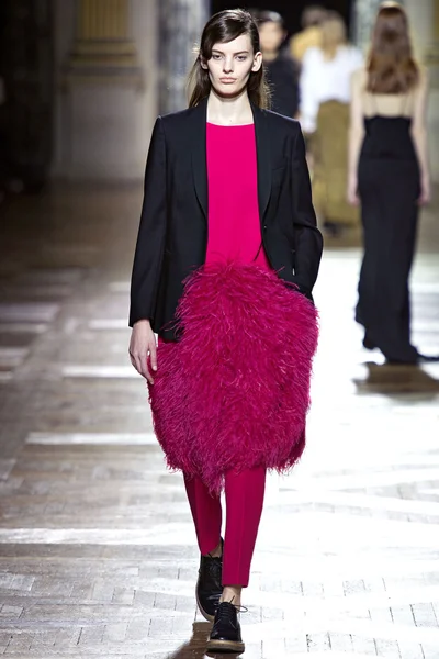 Look 43